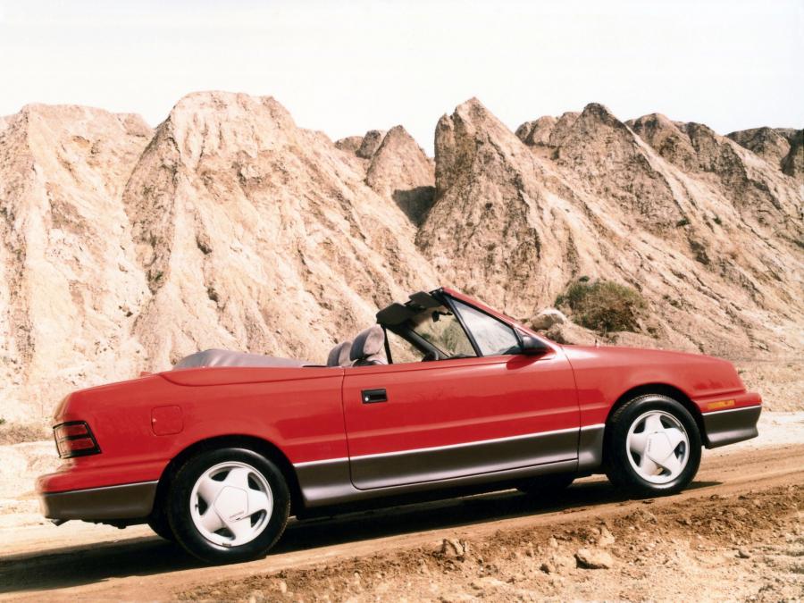  Dodge Shadow ES Convertible 1990 года  (фото 3 из 4)